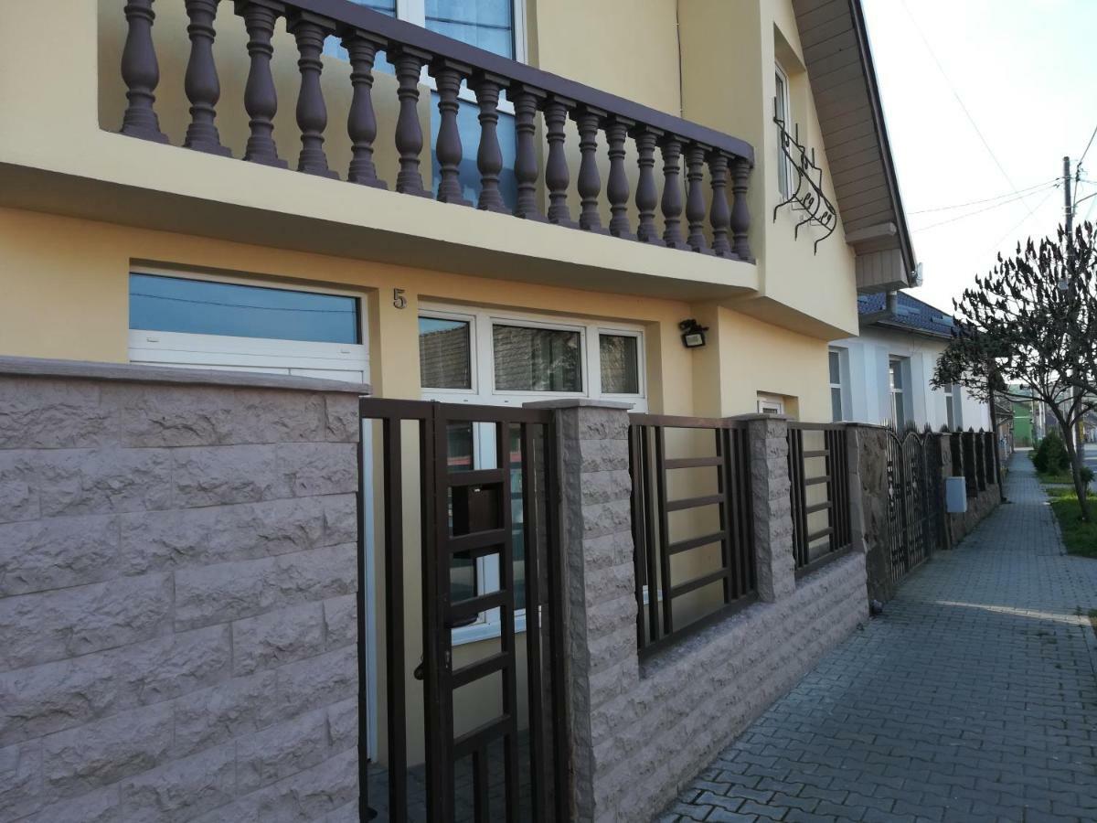 Villa Five Ludus Exterior foto